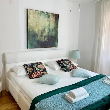 Sunshine Apartment