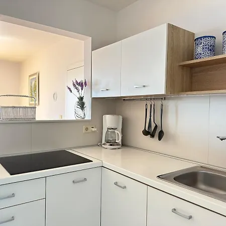 Sunshine Apartment *