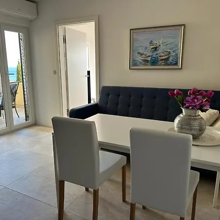 Sunshine Apartment *