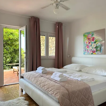 Sunshine Apartment Stara Baška